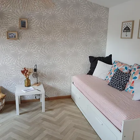 Neuf Et équipé Bord De